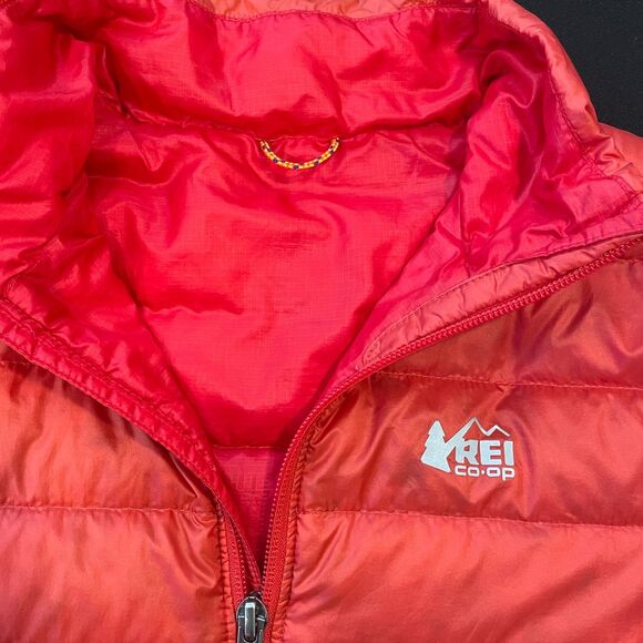 ~ REI Coop Kid's Lg Down Puffer Jacket*** Red Full Zip Pockets Warm Winter Fall - Picture 2 of 11
